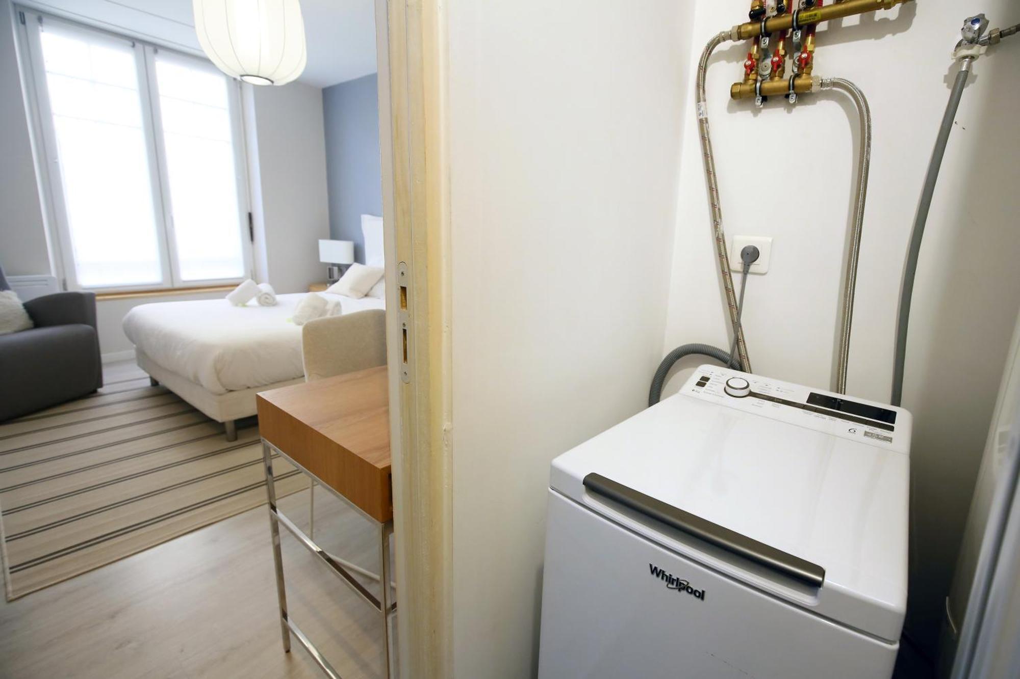 Expat Renting - Le Volta - Terrasse - Netflix Apartment